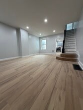 Building Photo - 644 E Madison St