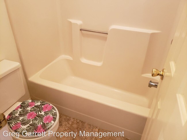 Building Photo - 2 br, 2 bath House - 541 Pineland Cir #201