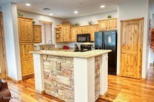 Building Photo - 3700 W Black Oak Loop