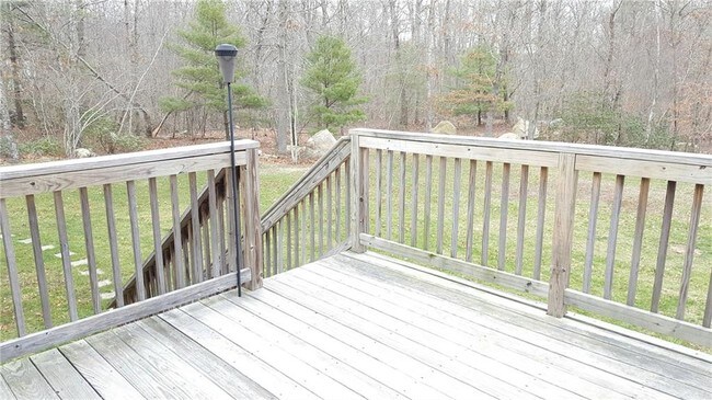 Building Photo - 58 Hopkinton Hill Rd