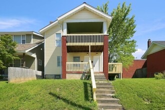 Building Photo - 846-848-848 Reinhard Ave