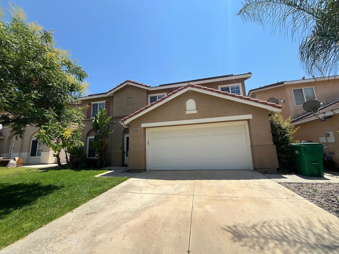 Primary Photo - Modern Comfort & Space in South Corona – 4...
