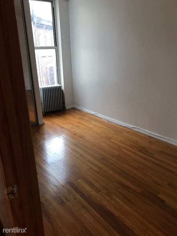 Building Photo - 955 Seneca Ave