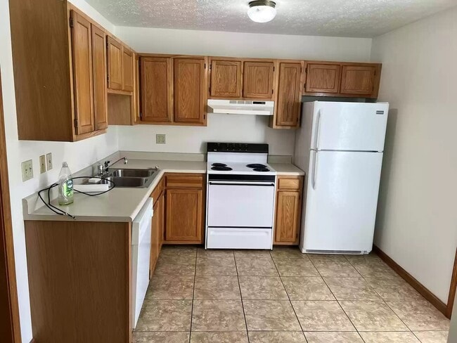Building Photo - 111 Hughes Road, Unit 111-2