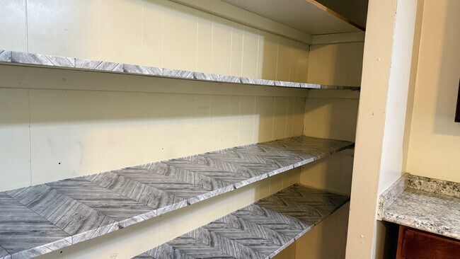 Building Photo - 2-bedroom, 1-bath condo in Fresno, CA