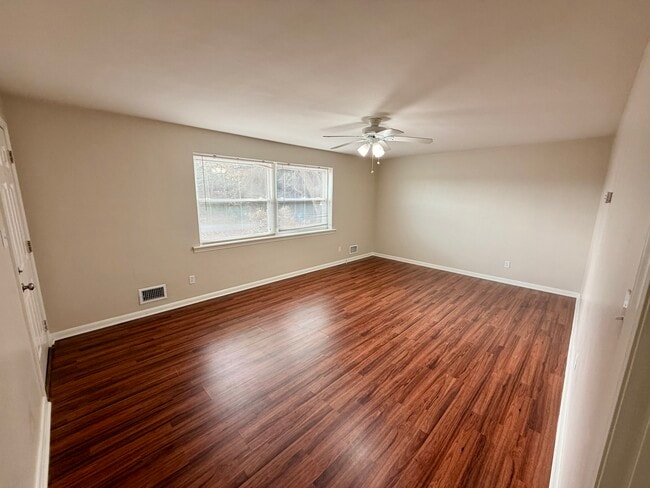 Foto del edificio - 2324 5th Ave SW