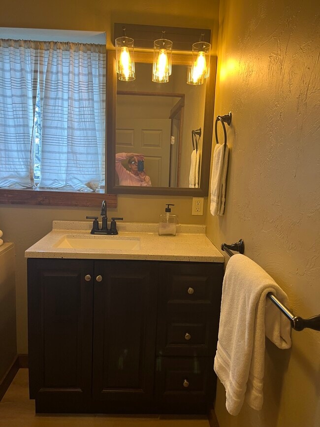 Building Photo - 2946 N 27th Ave