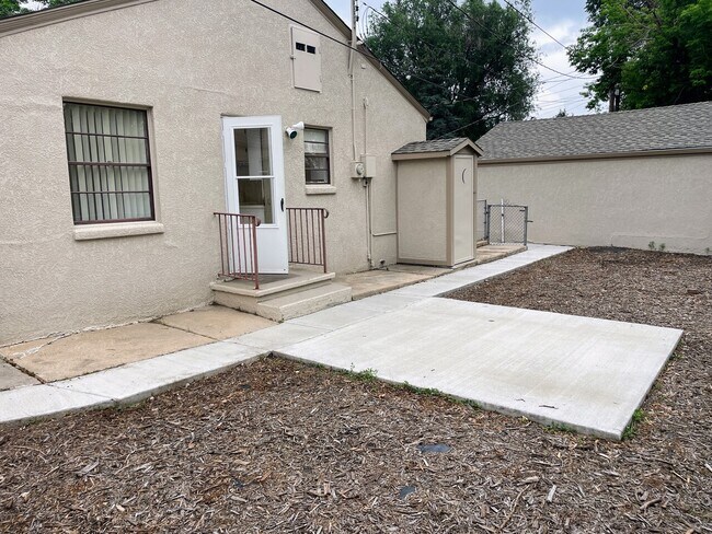 Foto del edificio - 325 N. Spruce St