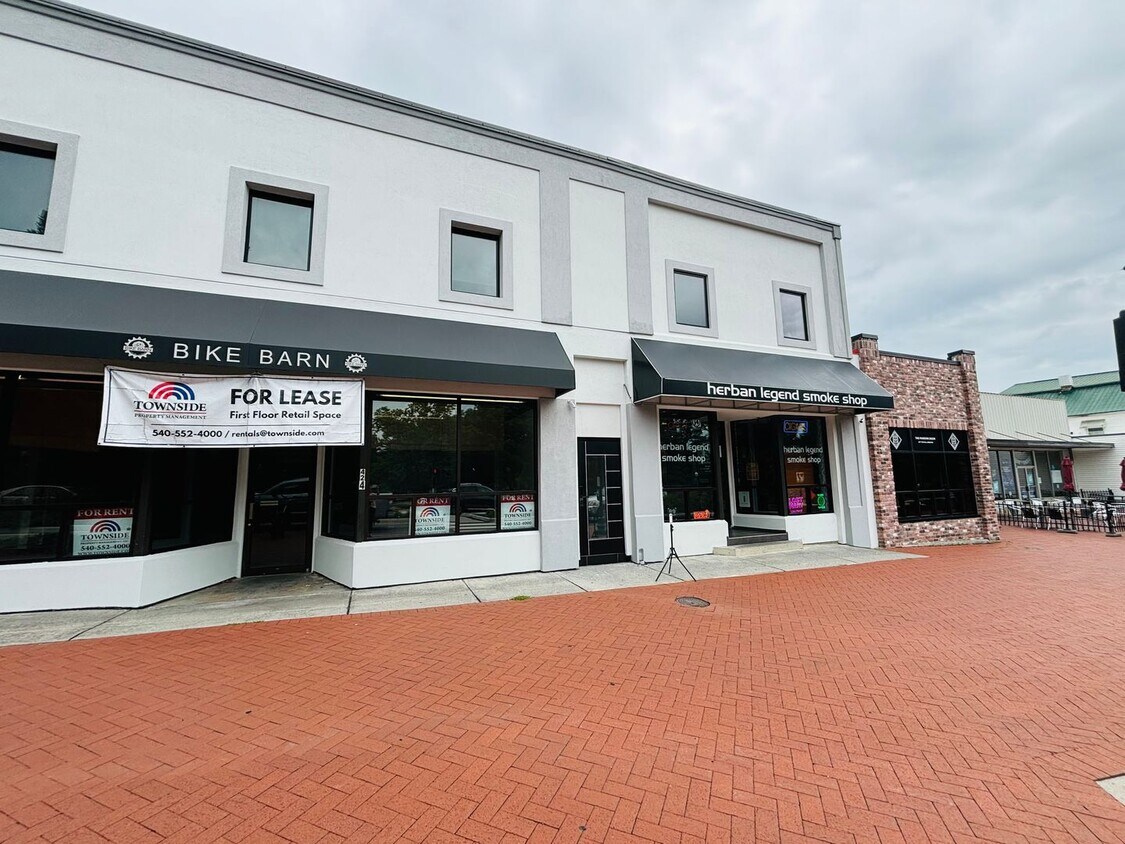 Foto principal - Available NOW 2 Bedroom 1 Bath Apartment *...