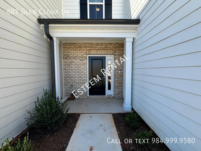 Foto del edificio - 607 Glen Clova Dr