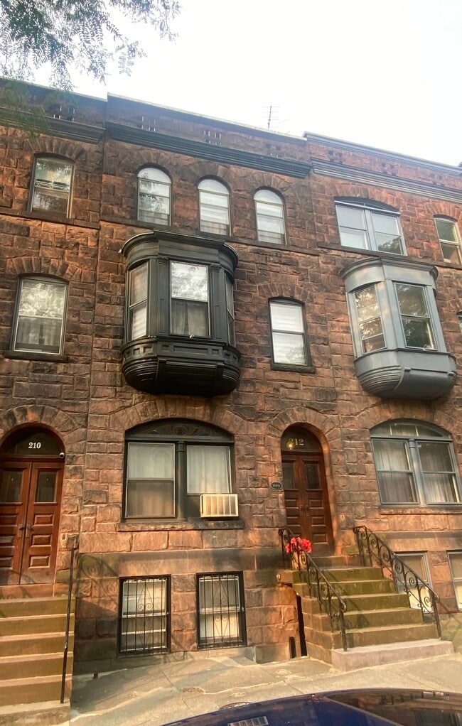 Building Photo - 212 Lancaster St