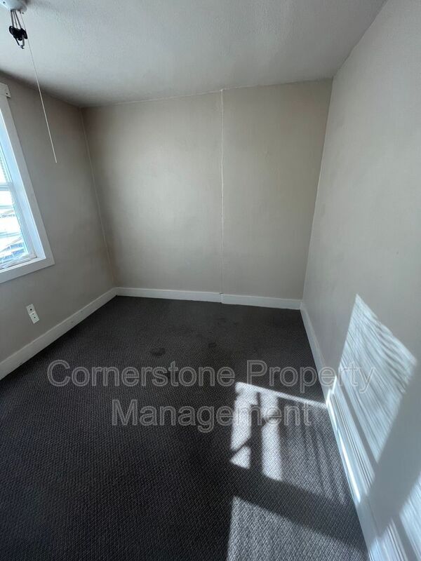 Building Photo - 1229 1st Ave N