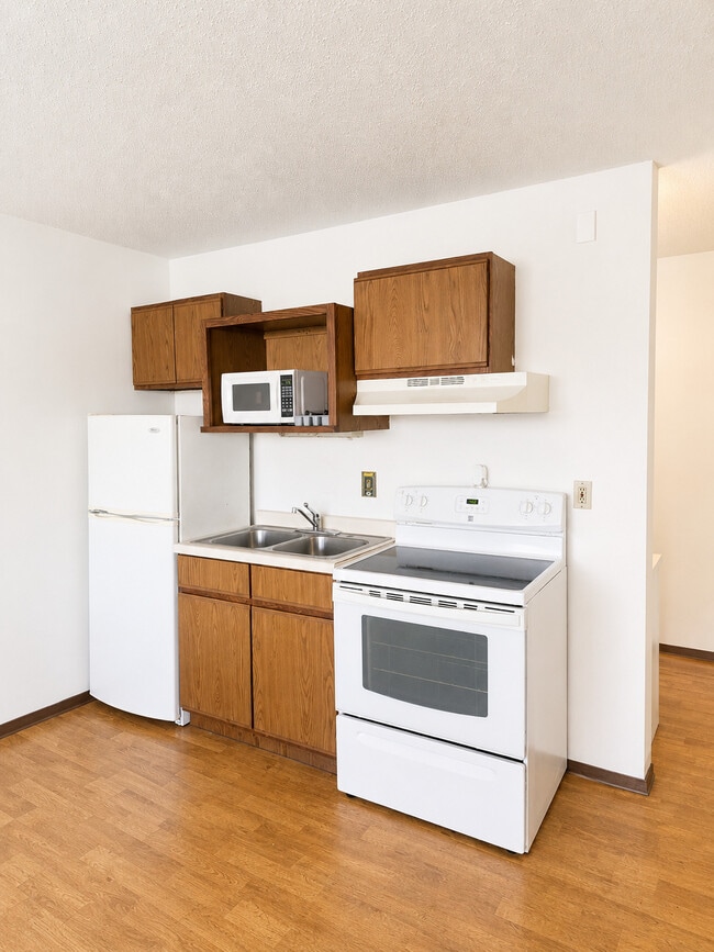 Building Photo - Rapids Studio Apartments