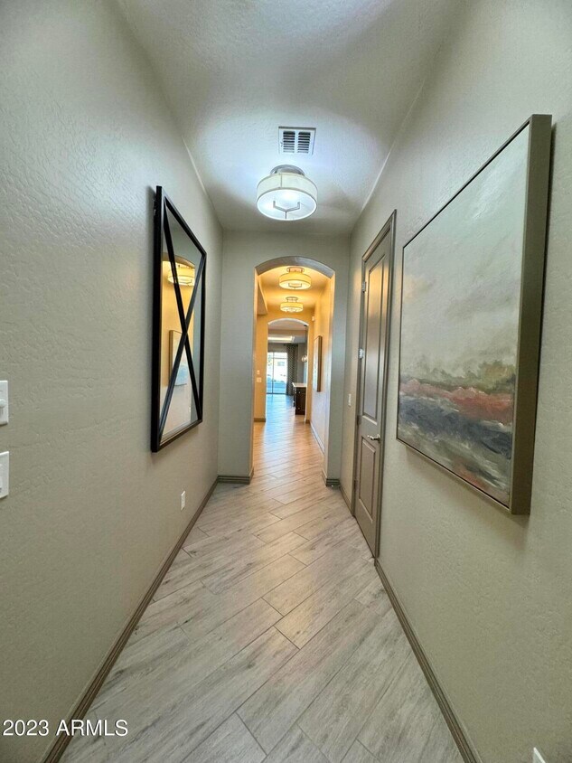 Foto principal - 3456 E Spring Wheat Ln