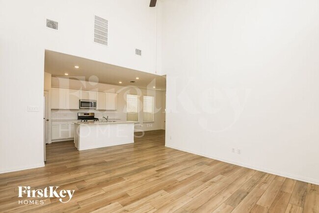 Foto del edificio - 2512 Northcote Dr