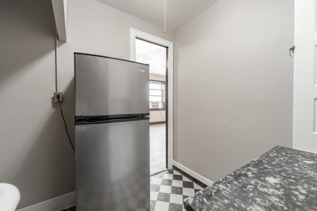 Foto del edificio - 37 W Saint Clair St