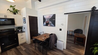 Building Photo - 4213-4213 Trinity Rd