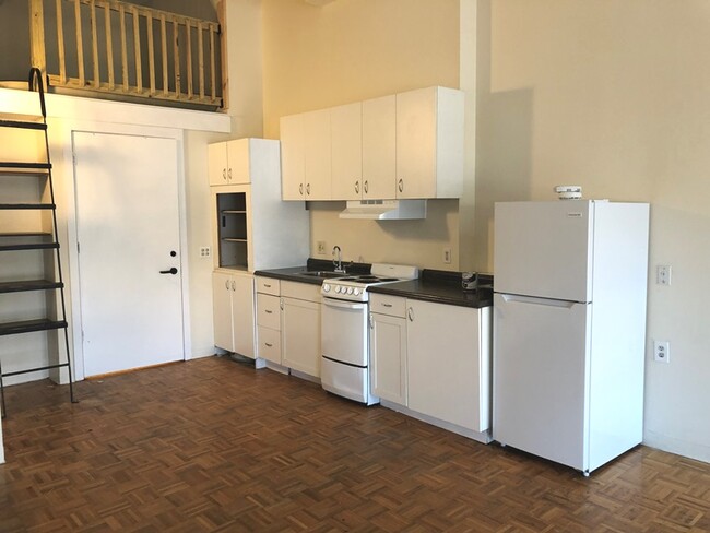Building Photo - 1377 Boylston St