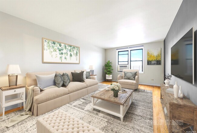 Foto del edificio - 102-12 65th Ave