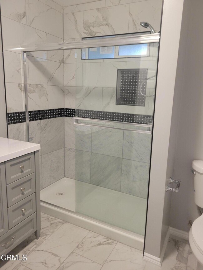 Foto del edificio - 5215 Norway Dr