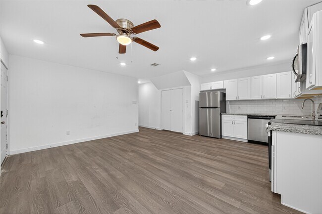 Foto del edificio - 9405 Madera Rd