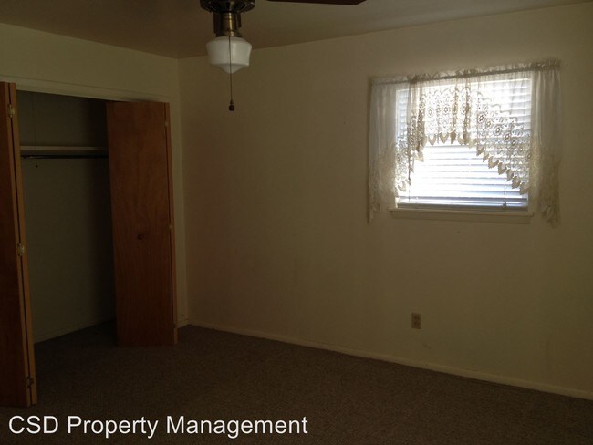 Building Photo - 202 Calle del Sol