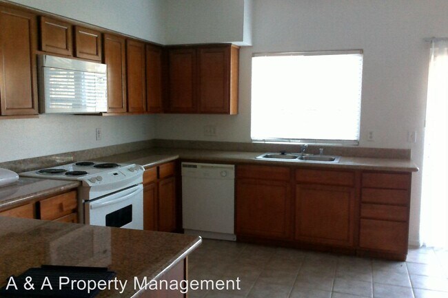 Foto del edificio - 1014-1020 E Ashlan Ave