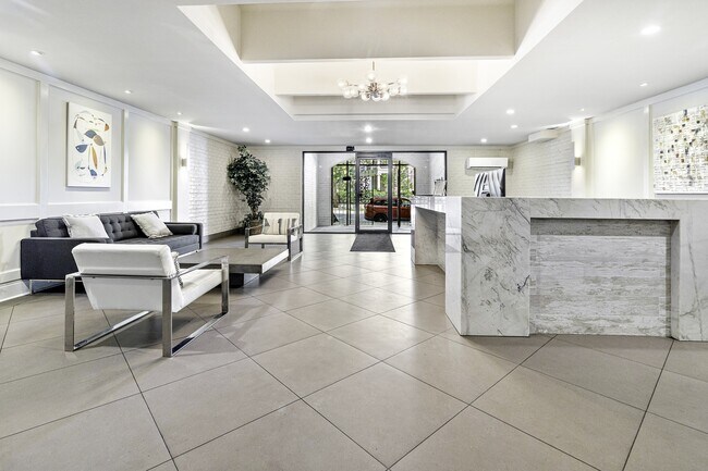 Foto del edificio - 1765 Coliseum St