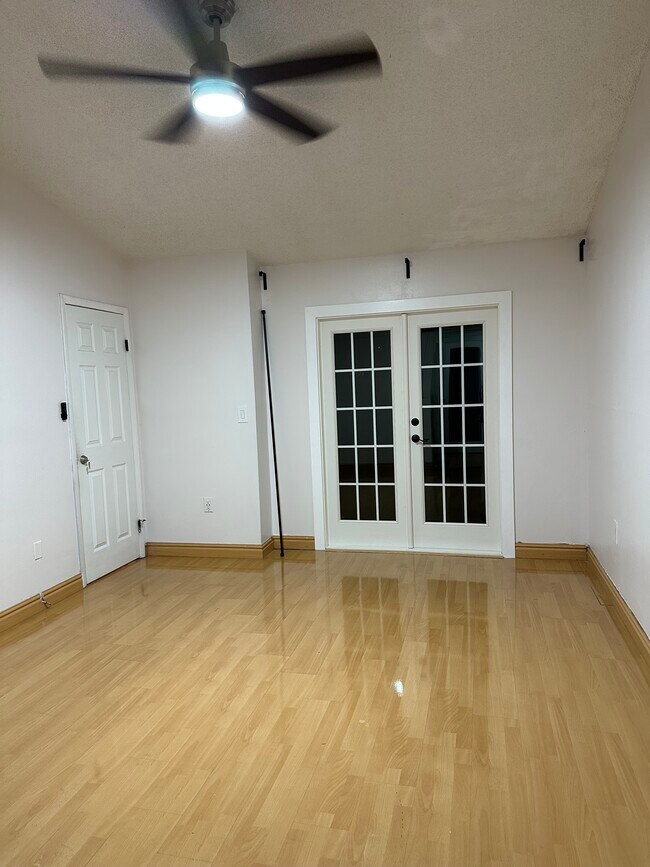 Foto del edificio - 2291 Chestnut Ct