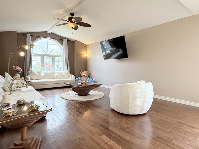 Photo du bâtiment - 2313 Lesperance Rd