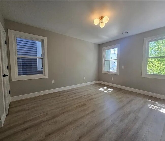 Building Photo - 207 Virginia Ave