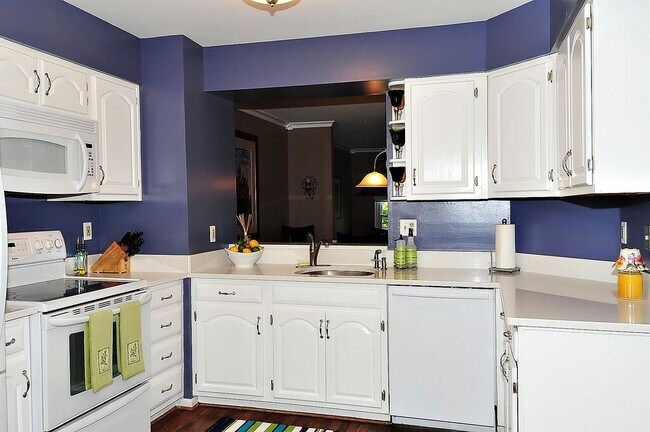 Foto del edificio - 4745 Columbia Rd