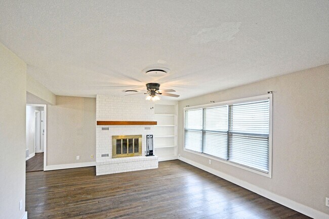 Foto del edificio - 671 W Merriweather St