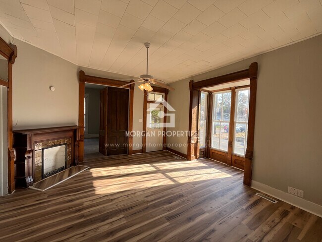 Foto del edificio - 325 S 12th St