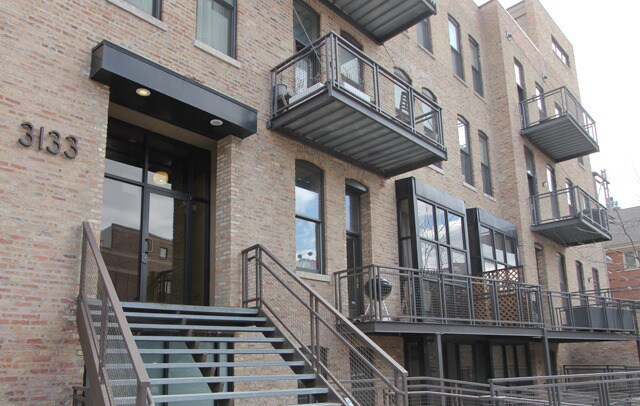 Foto del edificio - 3133 N Lakewood Ave