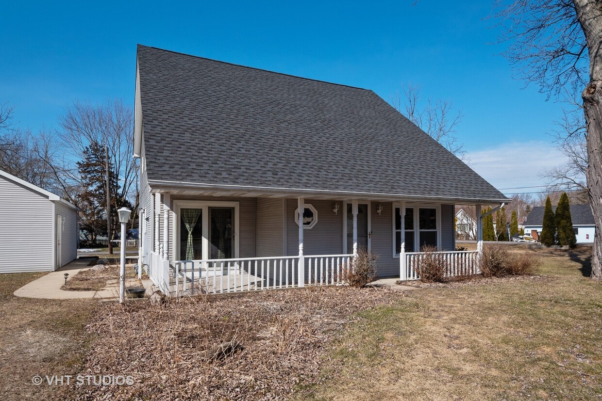 Primary Photo - 3303 Eastway Dr