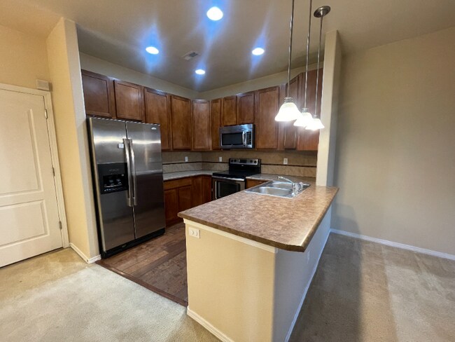 Foto del edificio - 4717 ROWLAND Heights