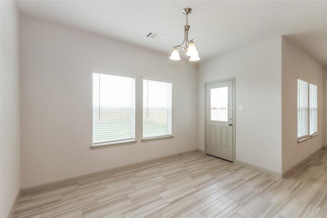 Building Photo - 7938 Cypress Country Dr