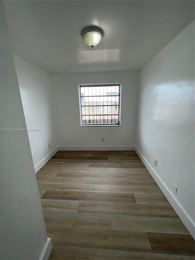 Foto del edificio - 2757 SW 5th St