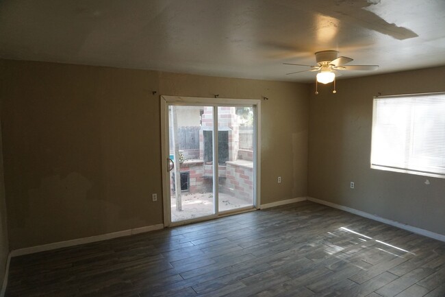 Foto del edificio - Spacious Home in Southwest Bakersfield