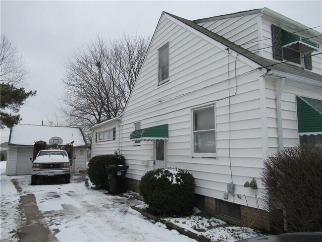 Building Photo - 4619 W 156th St