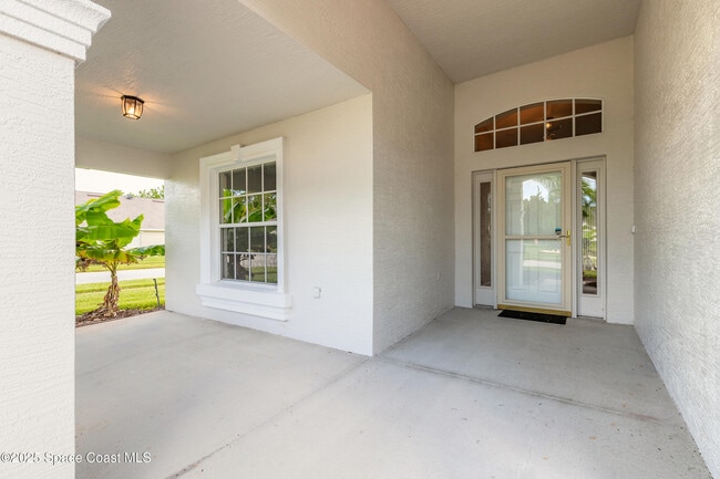 Building Photo - 1442 Areca Palm Dr