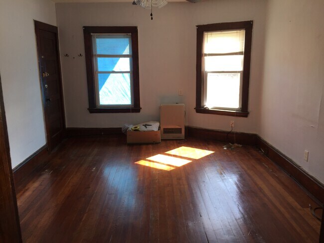 Living room - 46 Winter St