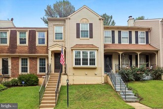 Building Photo - 5834 Waterdale Ct