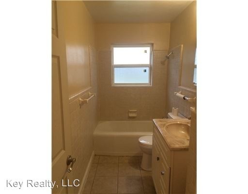 Foto del edificio - 3 br, 1 bath House - 2714 Woodlawn Dr.