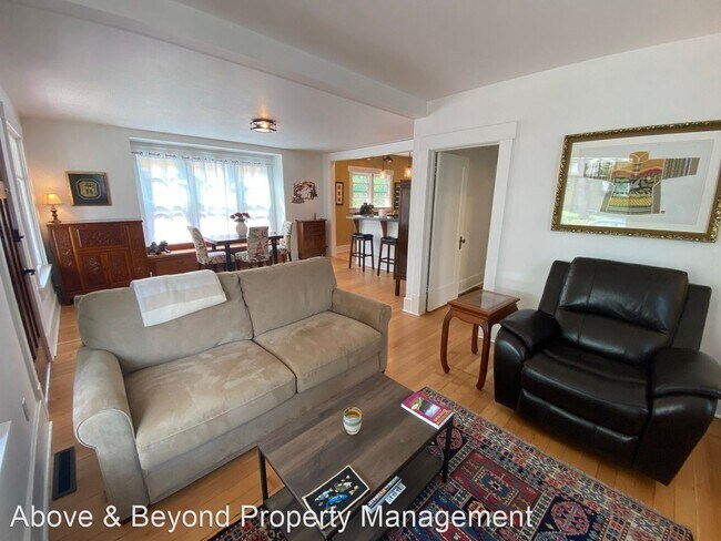 Foto del edificio - 2 br, 2 bath House - 319 N Grand Ave
