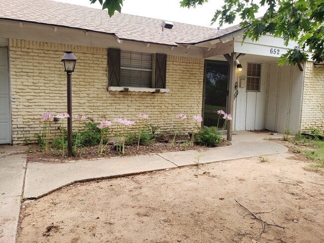 Photo - 652 Lotus Ave (Midwest City, OK) House