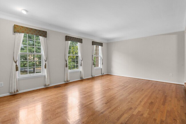 Foto del edificio - 3 Bed 2 Full Bath/2 Half Bath - Rockville Townhouse - Move In Ready