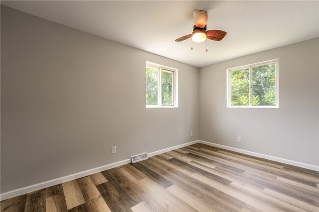 Foto del edificio - 1410 Lake Ave W