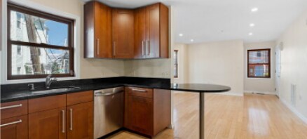 Building Photo - 65 Calumet St